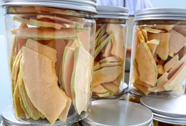 Dự định tương lai, anh Tư sẽ hướng đến các sản phẩm nông sản Việt Nam như mít, vải thiều, dưa lưới…