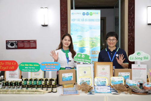 Chuỗi liên kết nuôi trồng và chế biến thủy sản theo mô hình thực phẩm sạch từ trang trại đến bàn ăn trên lòng hồ Hòa Bình